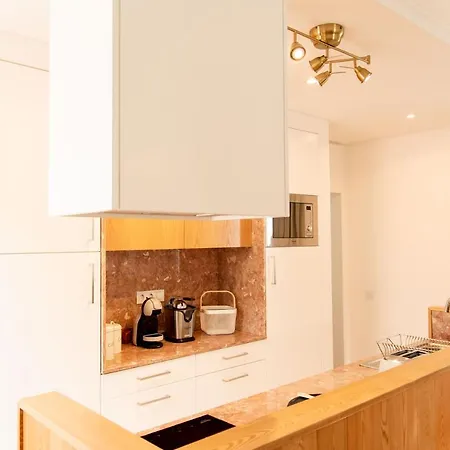 Ferreiros By Heart Of * Funchal (Madeira)